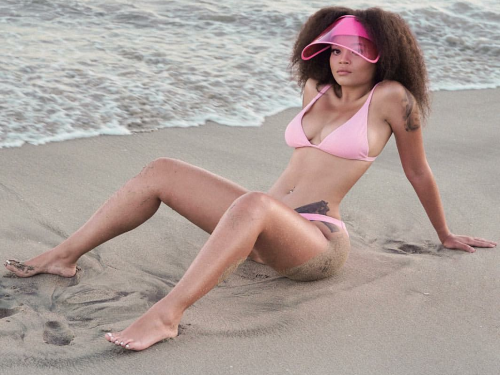 sexy beach body girl pawg orwhz6UTjD1w9lgc5o2 1280