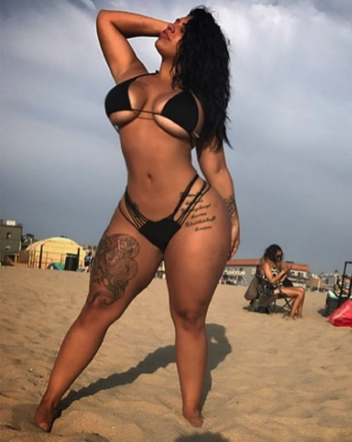 sexy beach body girl pawg osvpt6NtoA1w9lgc5o2 1280