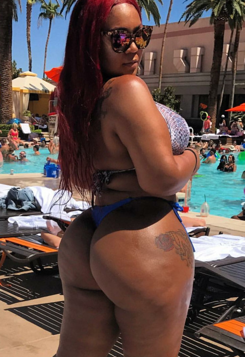 sexy beach body girl pawg oszrthi77r1w9lgc5o1 1280