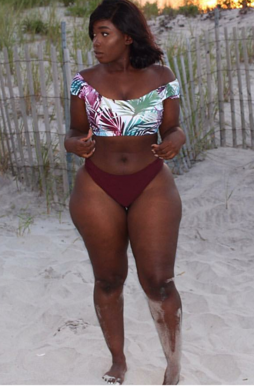 sexy beach body girl pawg ou8gp9K7x01w9lgc5o1 640