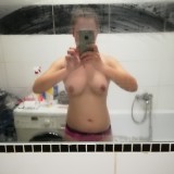 amateur-housewife-from-poland-joannaderus-masturbating-more-781