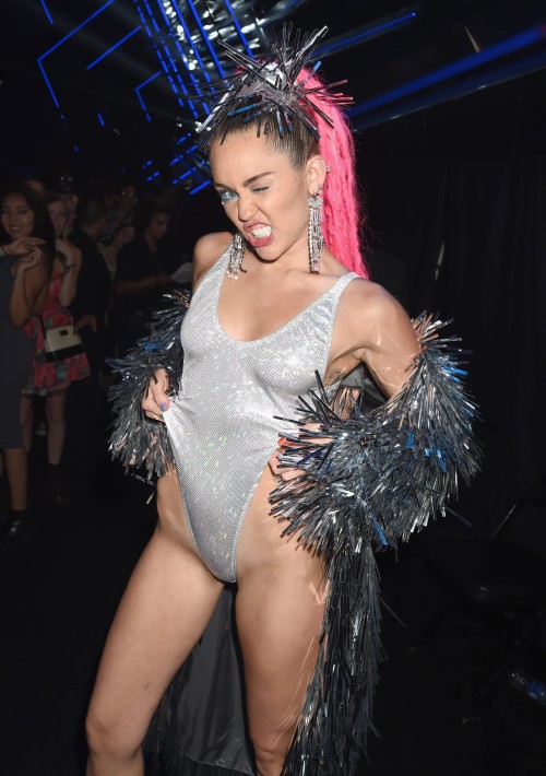 Miley Cyrus (160)