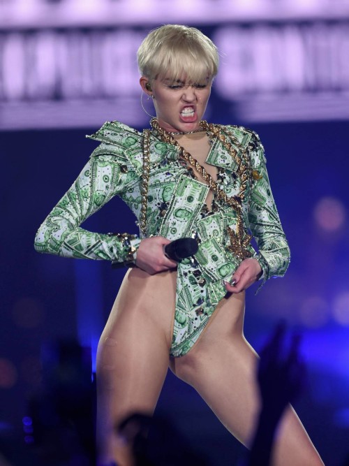 Miley-Cyrus-211.jpg